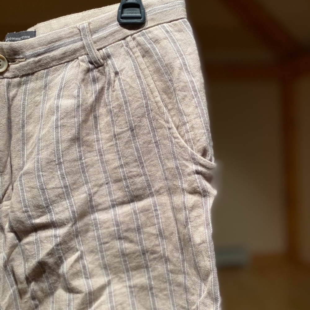 Linen shorts in cream with gray stripes - Picture 4 of 7